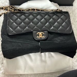 Chanel Black Quilted Shoulder Bag with Gold Hardware 23734936